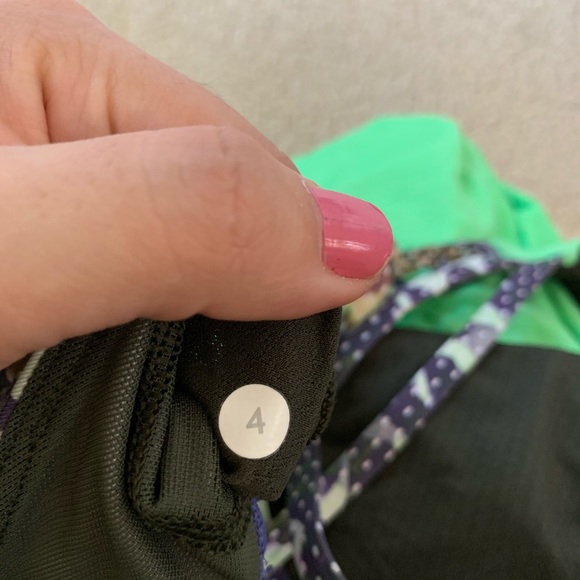 LULULEMON floral sport white multi sports bra tank - Picture 7 of 7